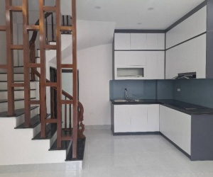 BÁN NHÀ GIA QUẤT LONG BIÊN, MỚI TINH-OTO ĐỖ-30M-NHỈNH5 TỶ(TL)