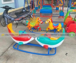 Bập bênh đôi 2 con cá trẻ em, bập bênh composite mầm non, bập bênh đế cong mầm non