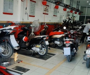 MẶT PHỐ HAI BÀ TRƯNG - LÔ GÓC 3 THOÁNG - VỈA HÈ - SỔ VUÔNG .