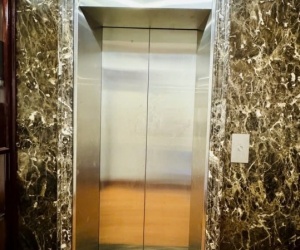 Cho thuê nhà mới, lô góc, Giảng Võ, thang máy, 121m2x 4T vỉa hè 50 Tr