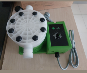 Bơm định lượng EMEC TCO 0330 lưu lượng lên đến 30 L/h