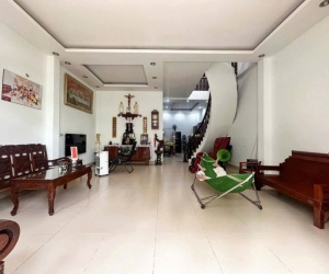 Bán nhà hẻm 8m 769/ Cách Mạng Tháng 8, phường 6, Tân Bình (4*17)