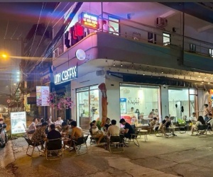 SANG QUÁN CAFE CĂN GÓC CÓ GÁC Ở LẠI