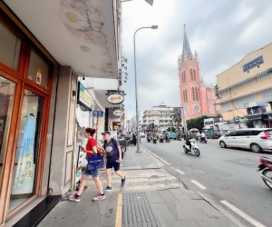 BÁN QUỸ ĐẤT SIÊU HIẾM - MT HỤT Đ.HAI BÀ TRƯNG, P.TÂN ĐỊNH, QUẬN 1 - NGANG 5M NỞ HẬU 7M * 32M VUÔNG