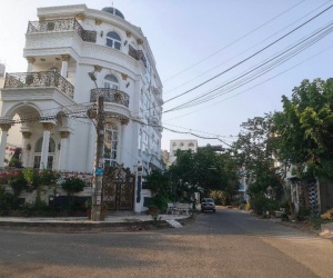 Bán nhà mặt tiền đối diện bến xe Quận 8, gần công viên 7x20, 4 tầng 0931172218