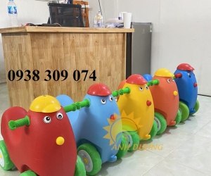 Xe chòi chân nhựa cho bé, xe chòi chân đôi nhựa cho bé