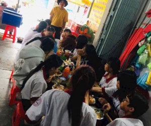SANG QUÁN CƠM ĐANG HOẠT ĐỘNG ỔN ĐỊNH – MẶT BẰNG KHÔNG CỌC, THUÊ CHỈ 4 TRIỆU/THÁNG