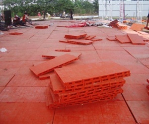 Tấm lót nhựa cho sân khấu ca nhạc lưu động