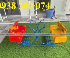 Bập bênh 4 ghế gấu mầm non, bập bênh mầm non đế cong 4 ghế gấu