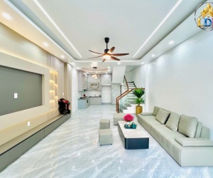 * Nhà Mới Tinh Tôn Đức Thắng, Hải Phòng