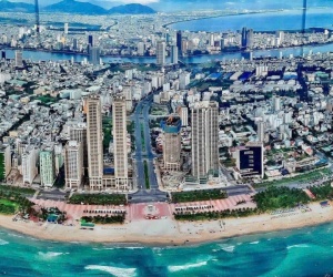 Mặt tiền Hồ Nghinh hướng Đông, xây cao tầng không chắn view. Lh 0905233234