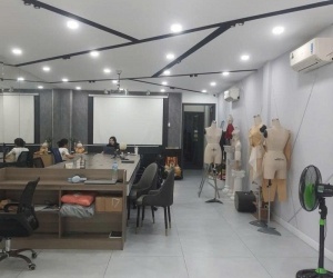 Bán nhà Mặt tiền đường DC9, ngay Aeon Tân Phú, 5x20m, 4 Tầng  - 5 PN, chỉ 14,8 Tỷ.